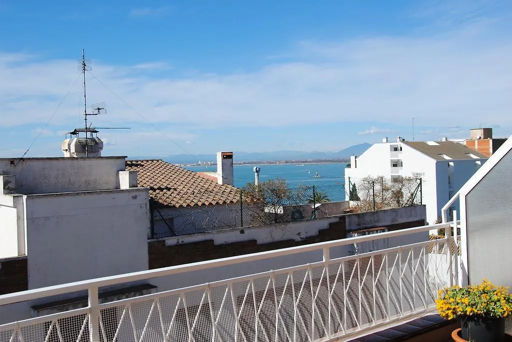 Apart Sylvie Roses Apartment