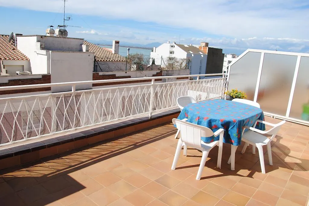 Apart Sylvie Roses Apartment