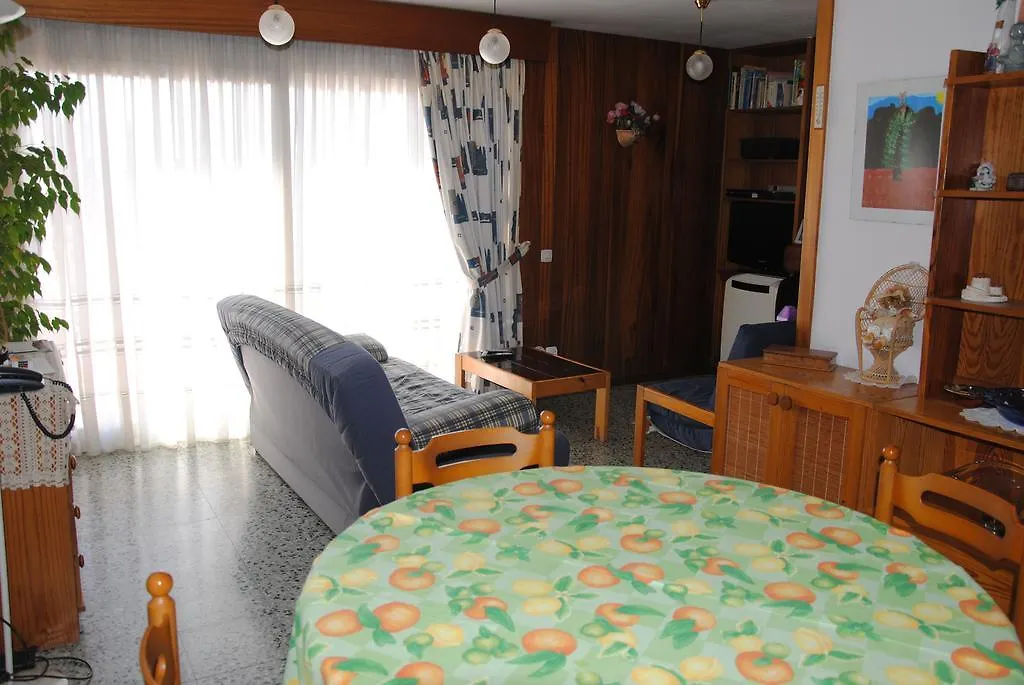 Apartment Apart Sylvie Roses Spain